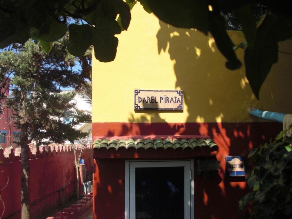 Dar El Pirata Hostel アシラー エクステリア 写真